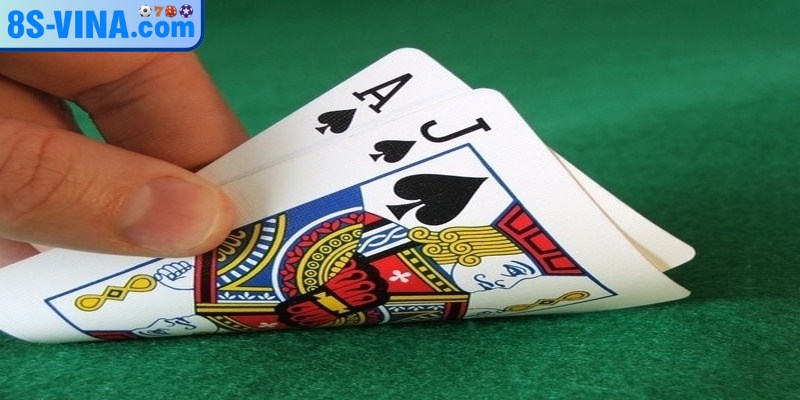 Khái niệm bài xì dách là gì đôi khi vẫn còn khá mơ hồ